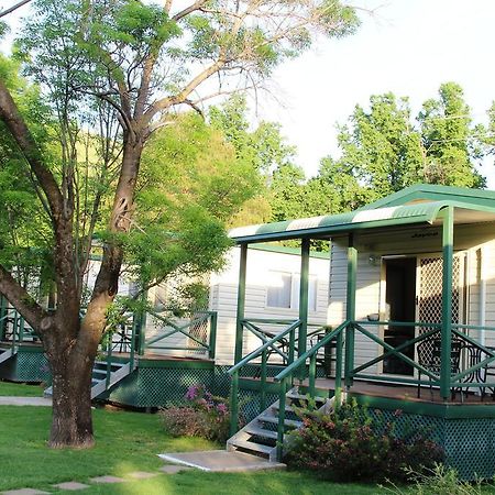 Gundagai Cabins & Tourist Park 외부 사진