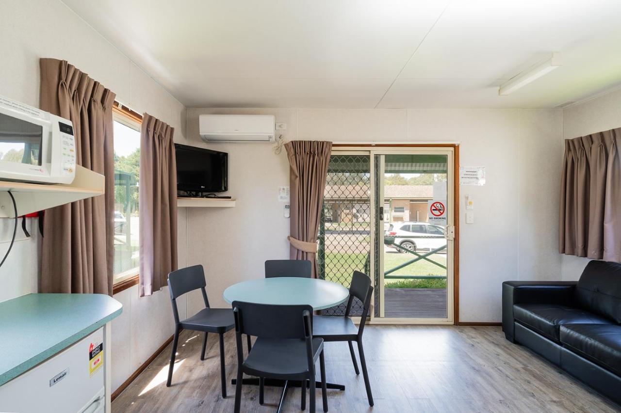 Gundagai Cabins & Tourist Park 외부 사진
